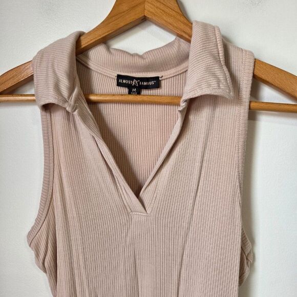 EUC ALMOST FAMOUS TAN / CREAM RIBBED SLEEVES COLLARED V NECK BODYSIUT SZ M - Picture 4 of 12